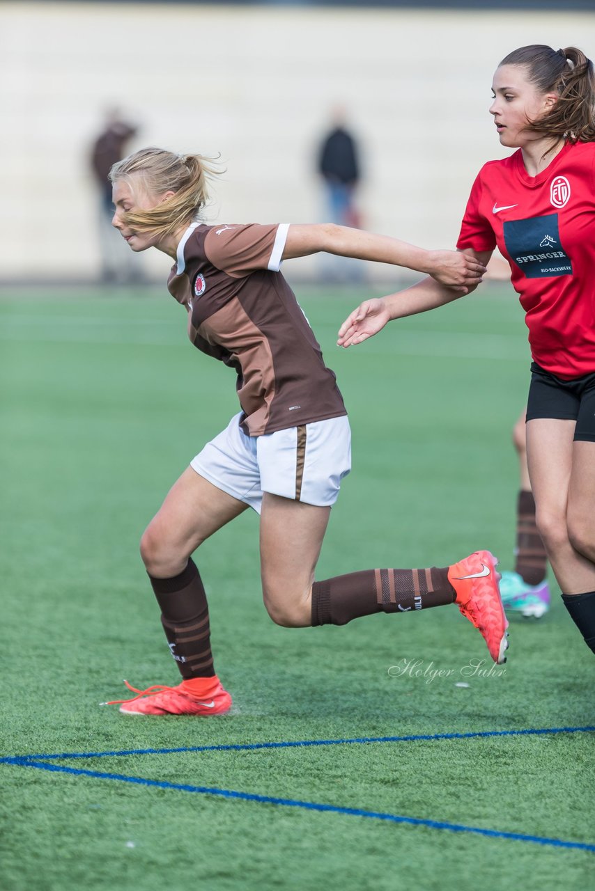 Bild 401 - wBJ FC St. Pauli - Eimsbuetteler TV : Ergebnis: 3:4